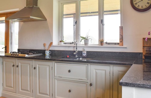 Maresfield Cottage | Cabin ∙ 2 bedrooms ∙ 4 guests