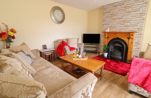 Magherafelt Cottage | Cabin ∙ 2 bedrooms ∙ 5 guests