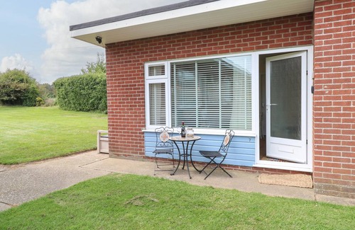 Mundesley Cottage | Cabin ∙ 2 bedrooms ∙ 4 guests