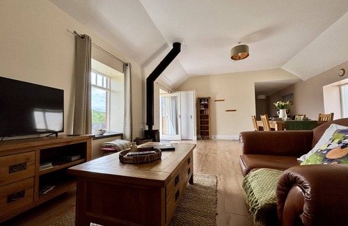 Boncath Cottage | Cabin ∙ 2 bedrooms ∙ 4 guests