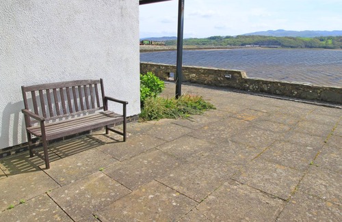 Borth-y-Gest Cottage | Cabin ∙ 2 bedrooms ∙ 4 guests