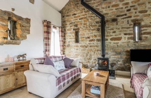 Fylingdales Cottage | Cabin ∙ 2 bedrooms ∙ 4 guests