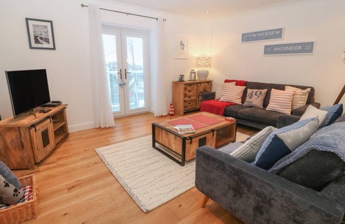 Rhosneigr Cottage | Cabin ∙ 2 bedrooms ∙ 4 guests