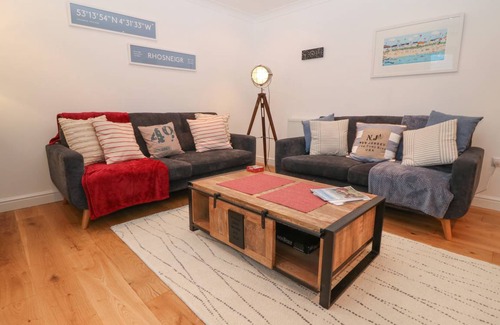 Rhosneigr Cottage | Cabin ∙ 2 bedrooms ∙ 4 guests
