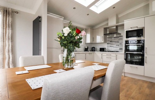 Redruth Cottage | Cabin ∙ 2 bedrooms ∙ 4 guests