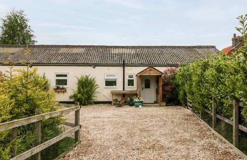 South Cave Cottage | Cabin ∙ 2 bedrooms ∙ 4 guests