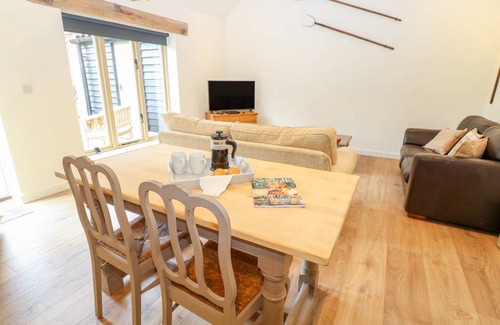 Stanfield Cottage | Cabin ∙ 2 bedrooms ∙ 5 guests