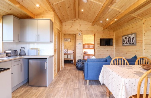 Theberton Cottage | Cabin ∙ 2 bedrooms ∙ 4 guests