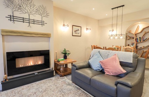 Windermere Cottage | Cabin ∙ 2 bedrooms ∙ 4 guests
