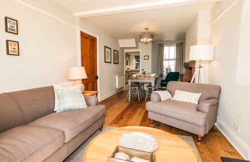 Bowness-on-Windermere Cottage | Cabin ∙ 2 bedrooms ∙ 4 guests