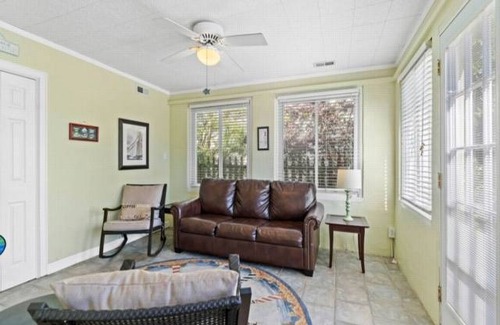 Kure Beach Cottage | Cabin ∙ 2 bedrooms ∙ 5 guests