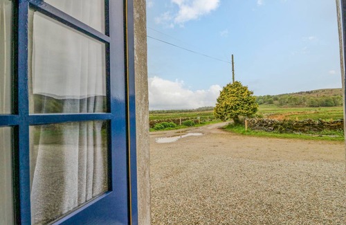 Lochgilphead Cottage | Cabin ∙ 2 bedrooms ∙ 4 guests