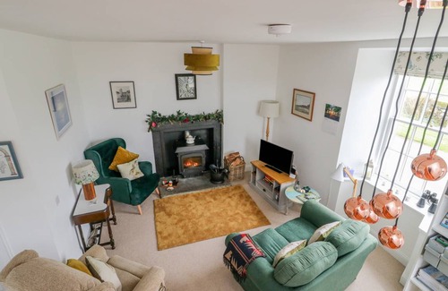 Lochgilphead Cottage | Cabin ∙ 2 bedrooms ∙ 4 guests