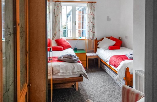 Welshpool Cottage | Cabin ∙ 2 bedrooms ∙ 4 guests