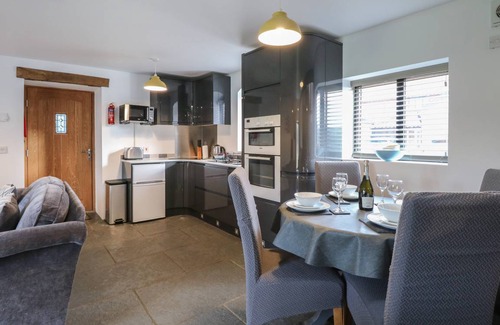 Foxley Cottage | Cabin ∙ 2 bedrooms ∙ 4 guests