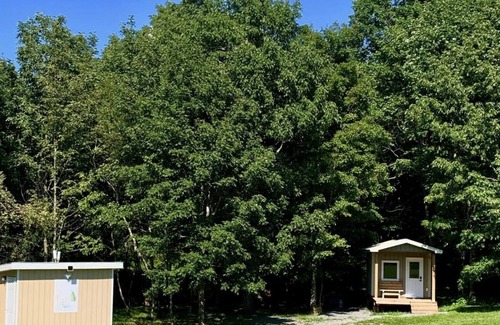Onslow Cabin | Cabin 2 -Luxury Glamping, Tiny, Cozy, romantic - c/HotTub on Property