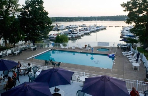 North Rose Cabin | Cabin # 2 of 4 at Oak Park Marina-on beautiful Sodus Bay! Weddings & Vacations
