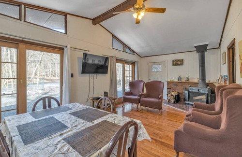 Locust Lake Village Cabin | Cabin ∙ 2 bedrooms ∙ 4 guests