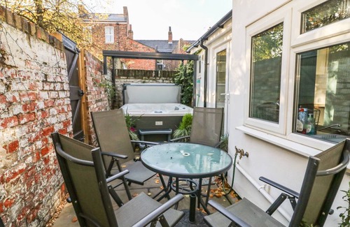 York Cottage | Cabin ∙ 3 bedrooms ∙ 6 guests