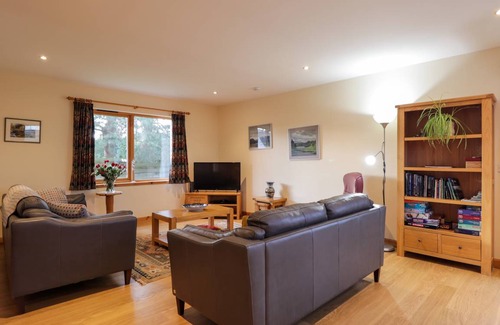 Grantown-on-Spey Cottage | Cabin ∙ 3 bedrooms ∙ 6 guests