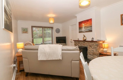 Talybont Cottage | Cabin ∙ 3 bedrooms ∙ 5 guests