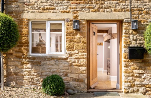 Upper Oddington Cottage | Cabin ∙ 3 bedrooms ∙ 6 guests