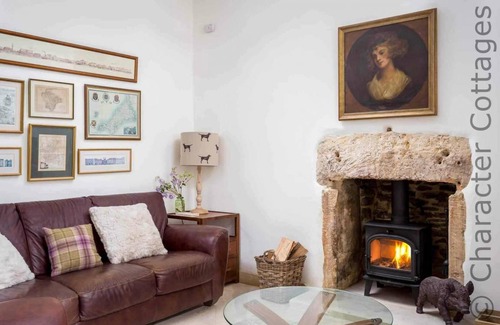 Minchinhampton Cottage | Cabin ∙ 3 bedrooms ∙ 5 guests