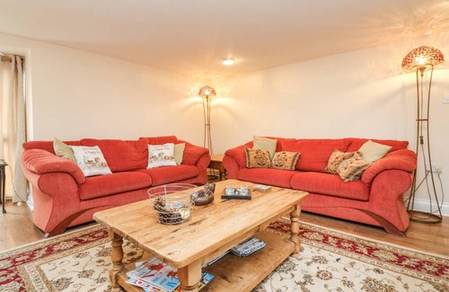 Okehampton Cottage | Cabin ∙ 3 bedrooms ∙ 4 guests