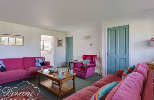 West Bexington Cottage | Cabin ∙ 3 bedrooms ∙ 5 guests