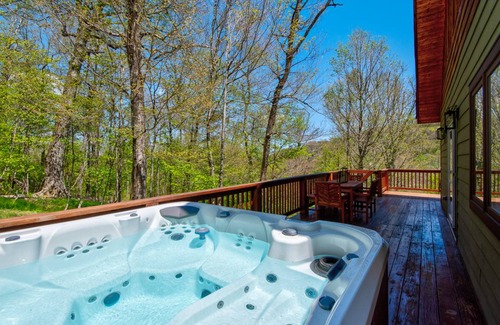 Sugar Mountain Cabin | Cabin ∙ 3 bedrooms ∙ 10 guests