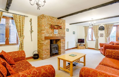 Runcton Holme Cottage | Cabin ∙ 3 bedrooms ∙ 6 guests