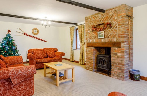 Runcton Holme Cottage | Cabin ∙ 3 bedrooms ∙ 6 guests