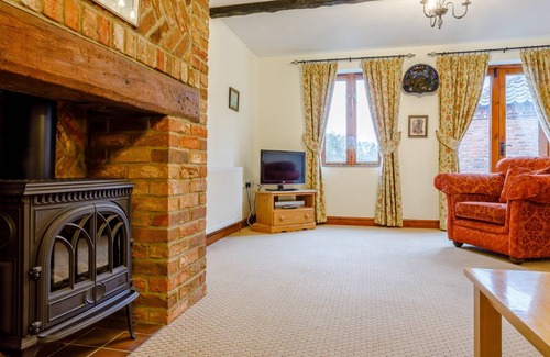 Runcton Holme Cottage | Cabin ∙ 3 bedrooms ∙ 6 guests