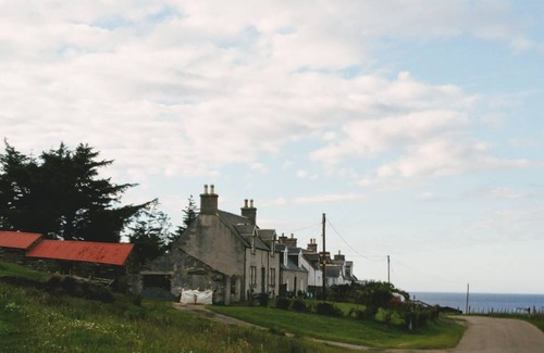 Lairg Cottage | Cabin ∙ 3 bedrooms ∙ 5 guests