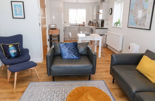 Trearddur Bay Cottage | Cabin ∙ 3 bedrooms ∙ 5 guests
