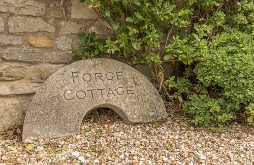 West Lulworth Cottage | Cabin ∙ 3 bedrooms ∙ 5 guests