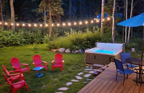 Tahoe Pines Cabin | Cabin ∙ 3 bedrooms ∙ 8 guests