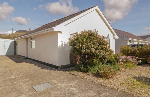 Morfa Bychan Cottage | Cabin ∙ 3 bedrooms ∙ 5 guests