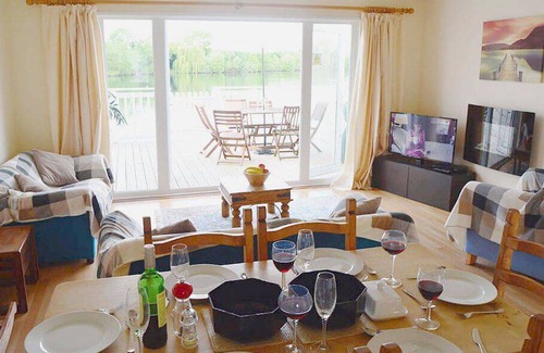 South Cerney Cottage | Cabin ∙ 3 bedrooms ∙ 6 guests
