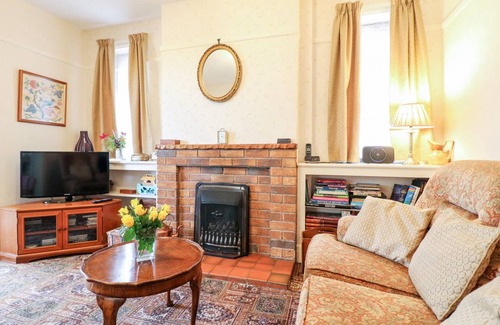 Chesterfield Cottage | Cabin ∙ 3 bedrooms ∙ 6 guests