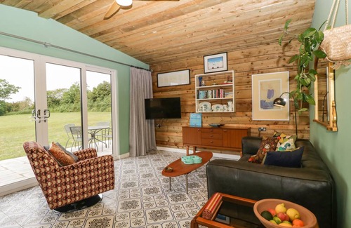 Congresbury Cottage | Cabin ∙ 3 bedrooms ∙ 6 guests