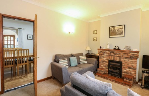 East Runton Cottage | Cabin ∙ 3 bedrooms ∙ 5 guests