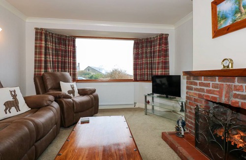 Llwyngwril Cottage | Cabin ∙ 3 bedrooms ∙ 6 guests