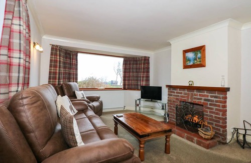 Llwyngwril Cottage | Cabin ∙ 3 bedrooms ∙ 6 guests