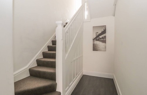 Rhos on Sea Cottage | Cabin ∙ 3 bedrooms ∙ 7 guests