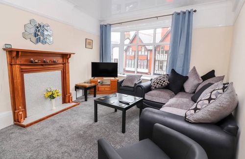 Rhos on Sea Cottage | Cabin ∙ 3 bedrooms ∙ 7 guests