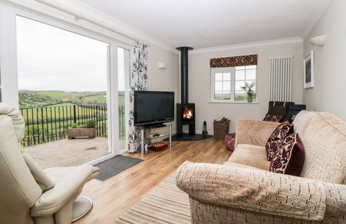 Newton Ferrers Cottage | Cabin ∙ 3 bedrooms ∙ 4 guests