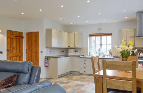 Bontnewydd Cottage | Cabin ∙ 3 bedrooms ∙ 4 guests