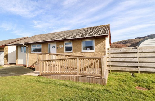 Fairbourne Cottage | Cabin ∙ 3 bedrooms ∙ 5 guests