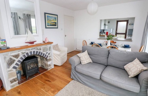 Penycwm Cottage | Cabin ∙ 3 bedrooms ∙ 5 guests